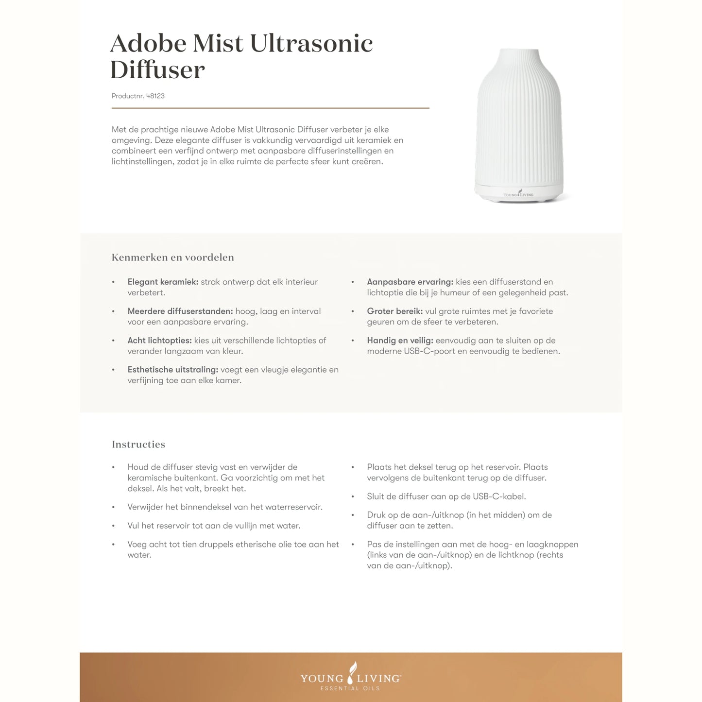Uitlegblad van de Adobe Mist Ultrasonic Diffuser van Young Living met kenmerken zoals acht lichtstanden en elegante keramische afwerking, perfect voor het creëren van rust bij migraine, stress of overgangsklachten.