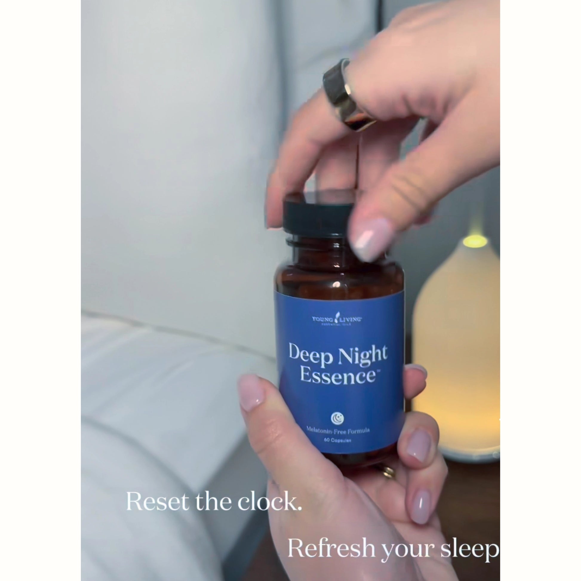 Close-up van Deep Night Essence van Young Living – perfect voor mensen met ADHD of een verstoord slaap-waakritme, zonder melatonine.