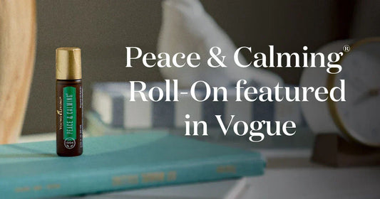 Peace & Calming Roll-On van Young Living op een nachtkastje, bekend uit Vogue-artikel met Gisele Bündchen