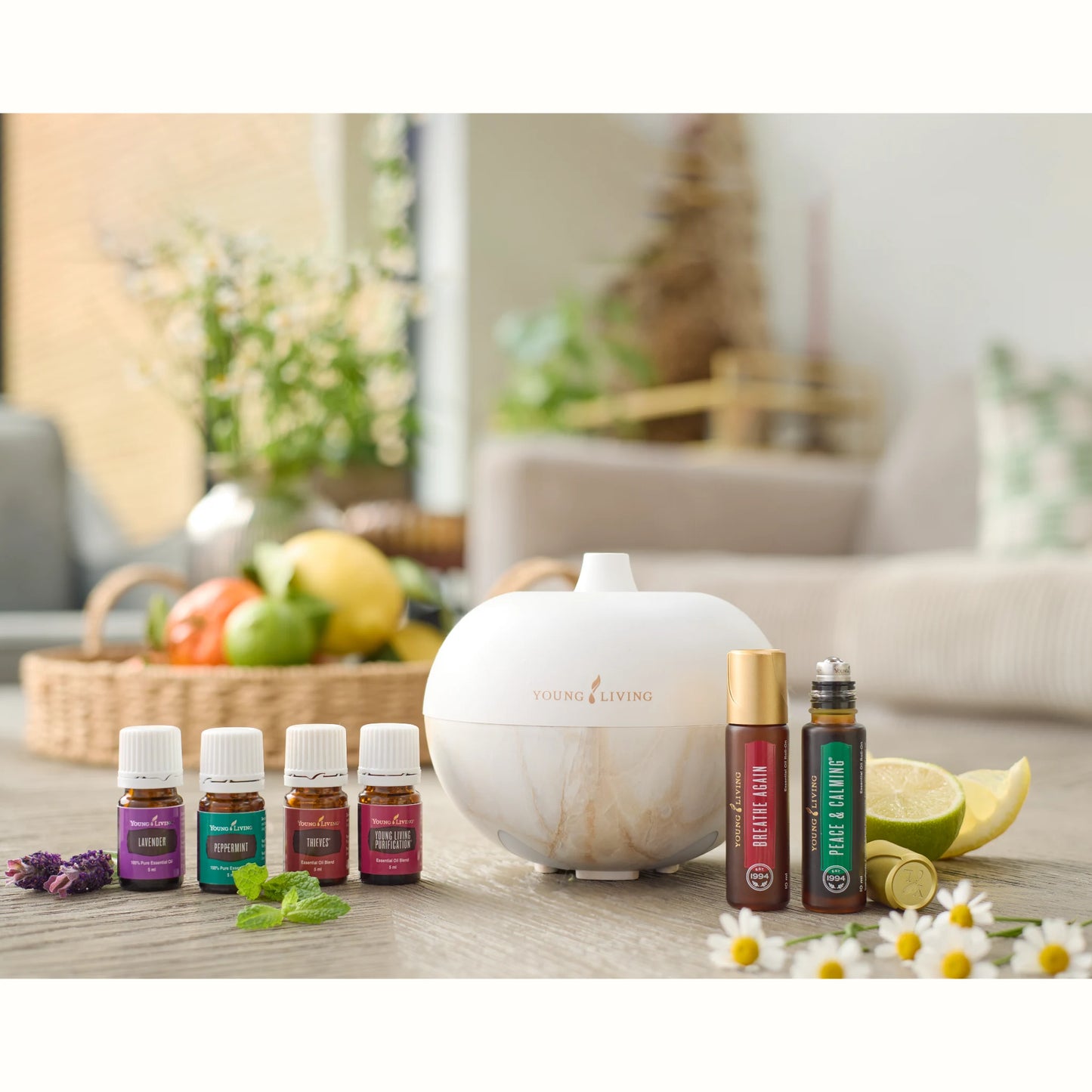 Young Living AromaGlobe diffuser in combinatie met essentiële oliën zoals Peppermint, Breathe Again en Thieves – natuurlijke ondersteuning bij benauwdheid, bronchitis en luchtwegklachten, ideaal voor gebruik in kleine ruimtes.