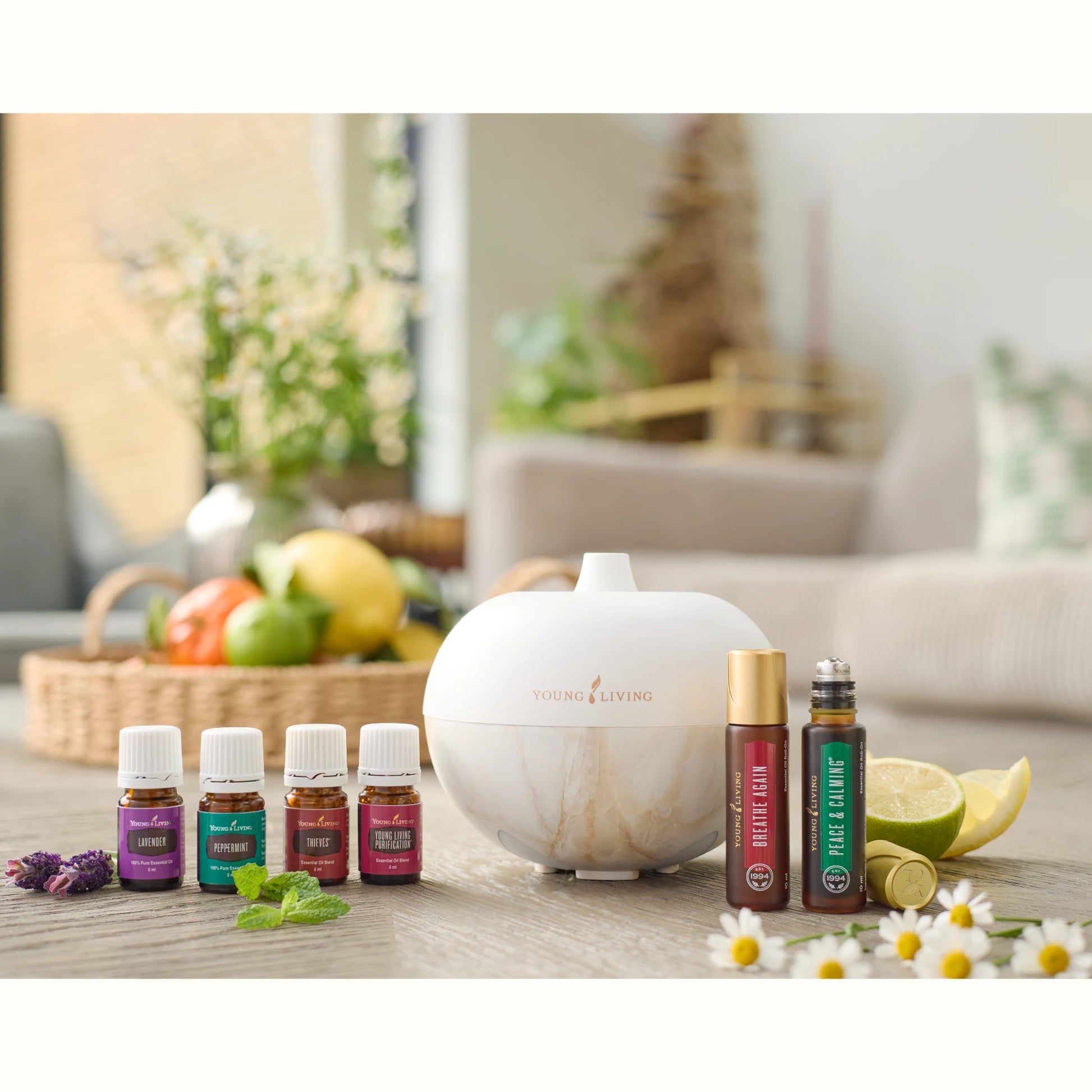 Young Living AromaGlobe diffuser in combinatie met essentiële oliën zoals Peppermint, Breathe Again en Thieves – natuurlijke ondersteuning bij benauwdheid, bronchitis en luchtwegklachten, ideaal voor gebruik in kleine ruimtes.