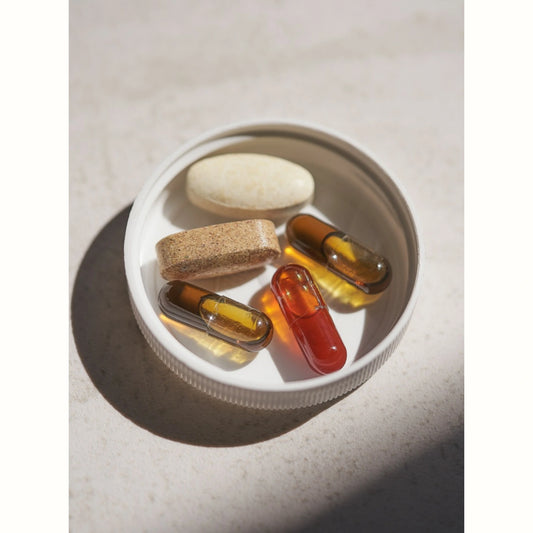 Young Living Master Formula: multivitamine met selenium, B12 en zink ter ondersteuning van de schildklierfunctie en vermindering van vermoeidheid door tekorten.