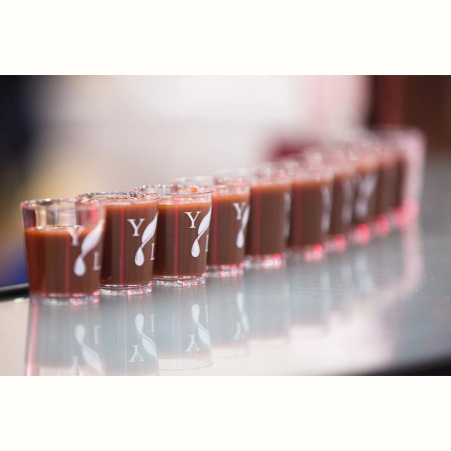 Rij NingXia Red shots van Young Living – krachtige dagelijkse drankjes boordevol superfruit, vitamines en antioxidanten ter ondersteuning van herstel bij oververmoeidheid, burn-out, long covid, depressie en vitaminetekort.